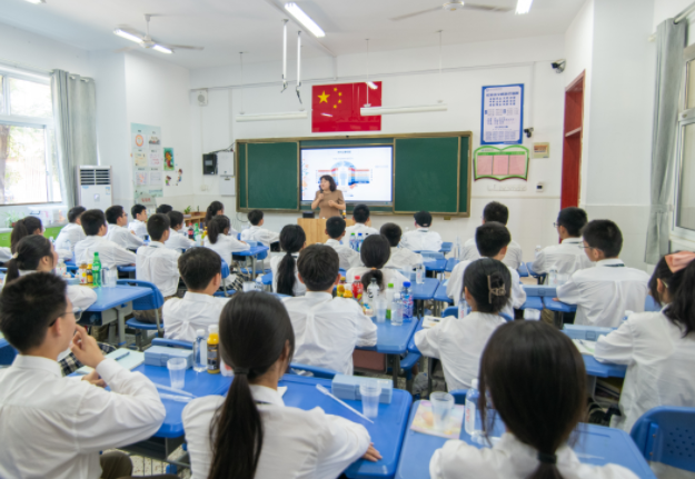 服务的普惠性可及性快捷性才能让教育改革开展成果惠及人民群众 服务的普惠性可及性快捷性才能让教育改革开展成果惠及人民群众