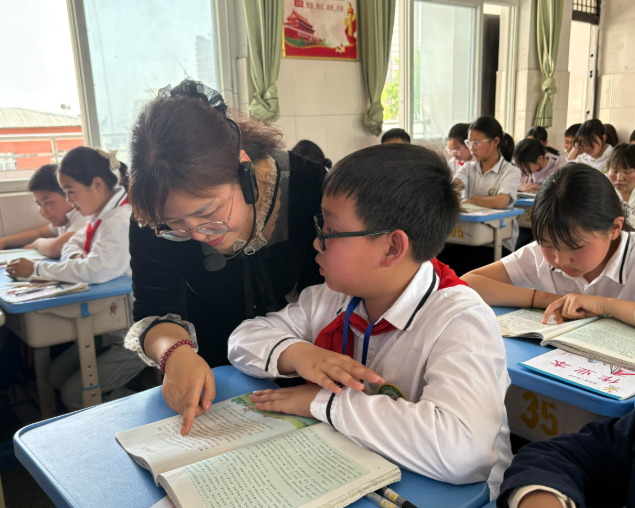 讲堂不再枯燥乏味教师讲课方法的改变变的生动有趣起来